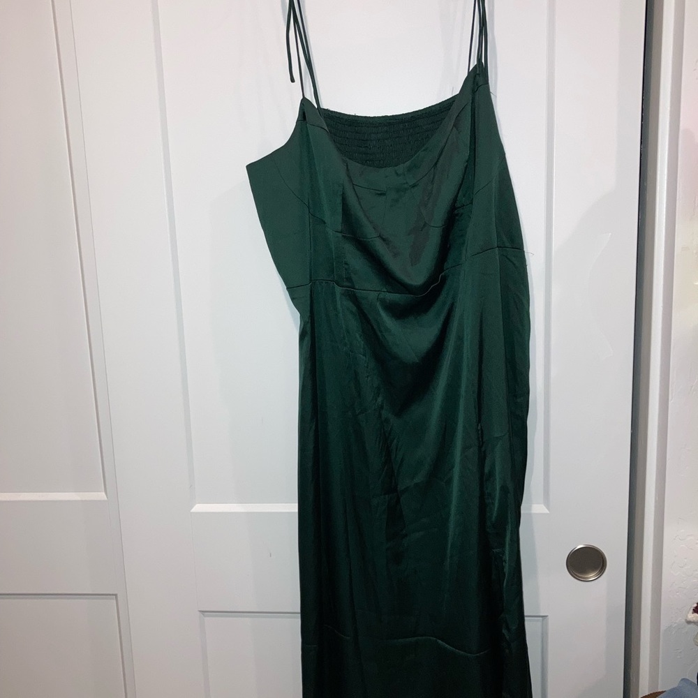 BNWT Cider hoco silky dress app exclusive size XXL (very stretchy!!!!) size up!!